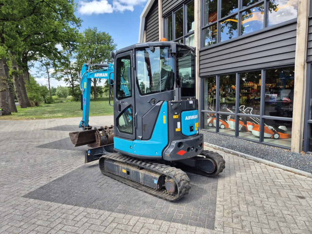 AIRMANN AX33U mididigger - Mini rýpadlo: obrázok 3 AIRMANN AX33U mididigger - Mini rýpadlo: obrázok 3