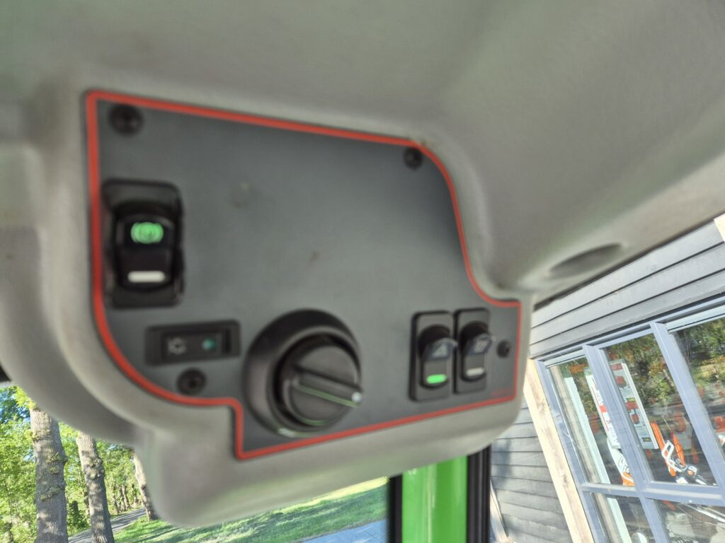 Kĺbový nakladač AVANT 745 optidrive: obrázok 18 Kĺbový nakladač AVANT 745 optidrive: obrázok 18