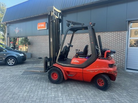 LINDE H30 - Plynový vysokozdvižný vozík: obrázok 1 LINDE H30 - Plynový vysokozdvižný vozík: obrázok 1