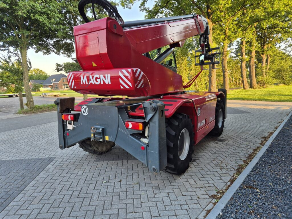MAGNI RTH 5.21 D/D - Teleskopický nakladač: obrázok 4 MAGNI RTH 5.21 D/D - Teleskopický nakladač: obrázok 4