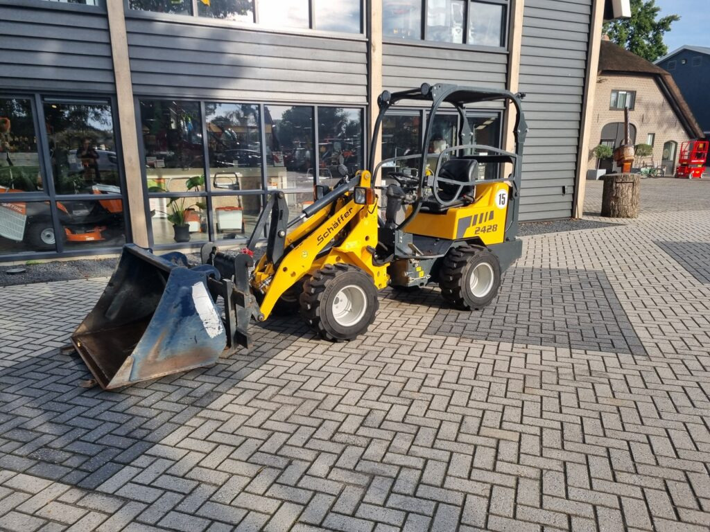 SCHÄFFER 2428 miniloader - Kĺbový nakladač: obrázok 3 SCHÄFFER 2428 miniloader - Kĺbový nakladač: obrázok 3