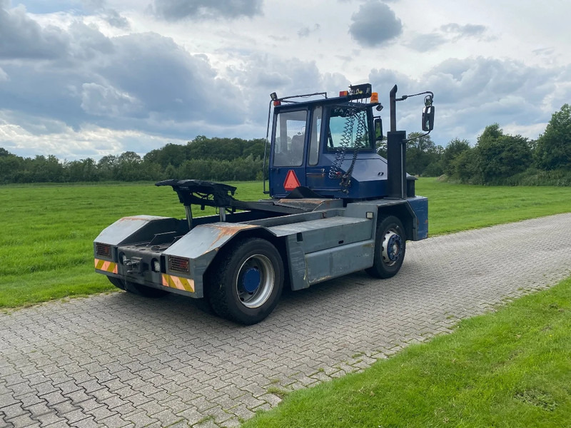 Sisu E TRX 182 | HYDROLIC | CENTRAL LUBRIGATION | NO RUST !!! - Terminálový ťahač: obrázok 5 Sisu E TRX 182 | HYDROLIC | CENTRAL LUBRIGATION | NO RUST !!! - Terminálový ťahač: obrázok 5