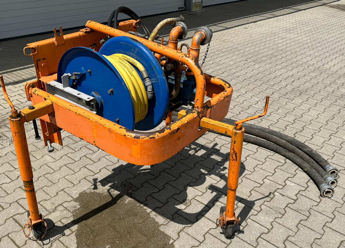Unimog Frontanbauwasserpumpe Deu. hyd. - Čerpadlo na vodu: obrázok 3 Unimog Frontanbauwasserpumpe Deu. hyd. - Čerpadlo na vodu: obrázok 3
