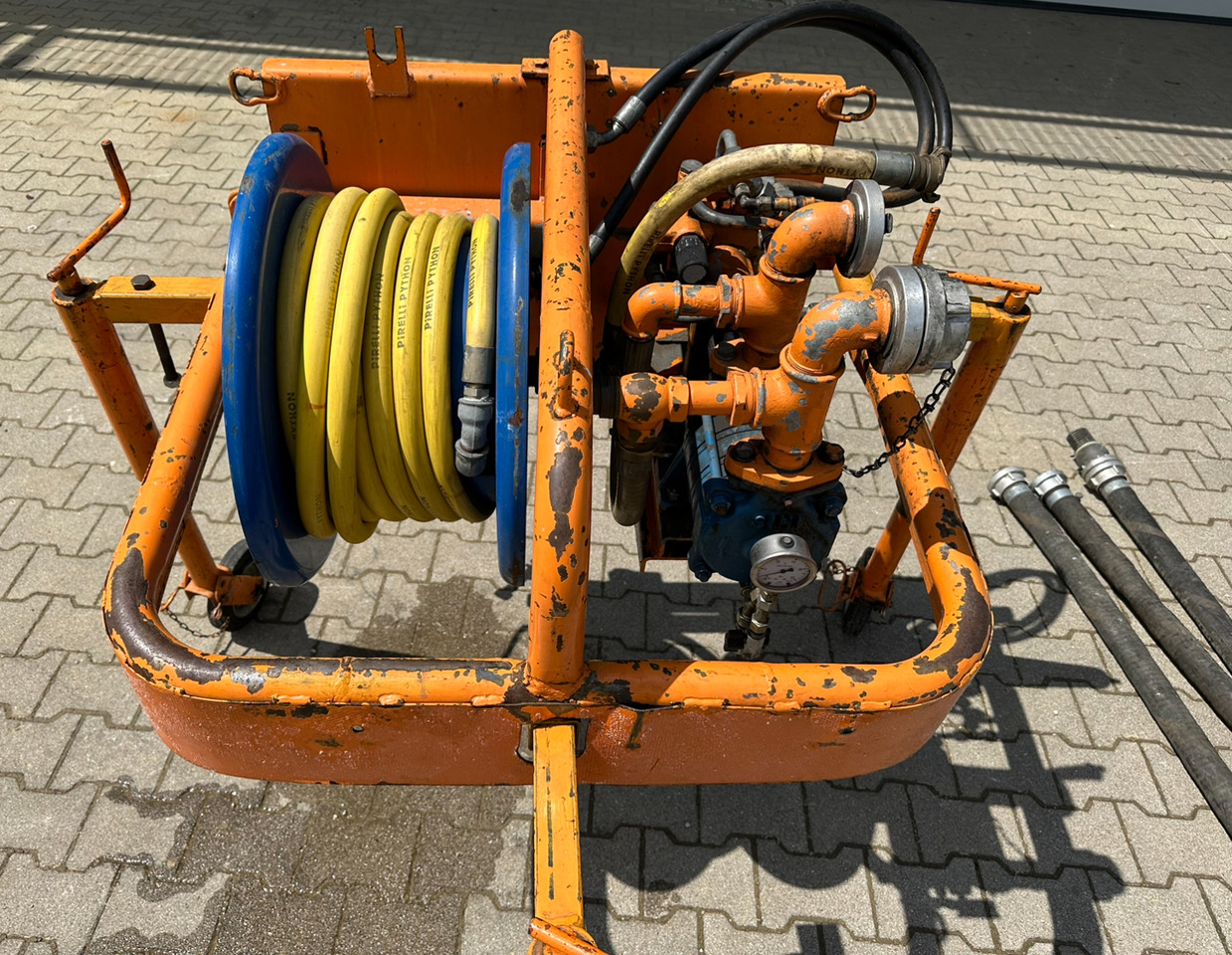 Unimog Frontanbauwasserpumpe Deu. hyd. - Čerpadlo na vodu: obrázok 2 Unimog Frontanbauwasserpumpe Deu. hyd. - Čerpadlo na vodu: obrázok 2