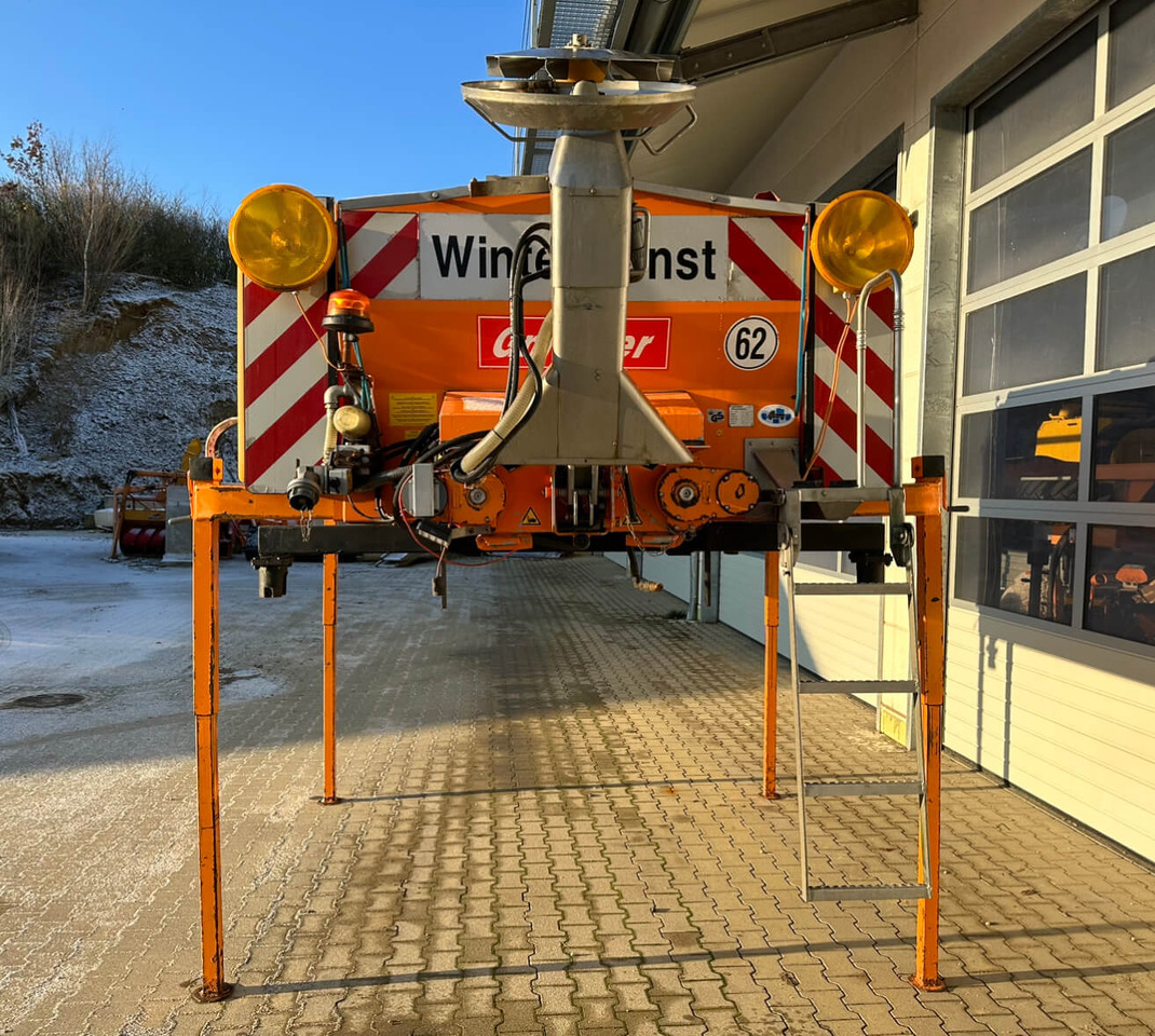 Unimog Salzstreuer Gmeiner 4000TCFS - Rozmetač piesku/ Soli: obrázok 2 Unimog Salzstreuer Gmeiner 4000TCFS - Rozmetač piesku/ Soli: obrázok 2