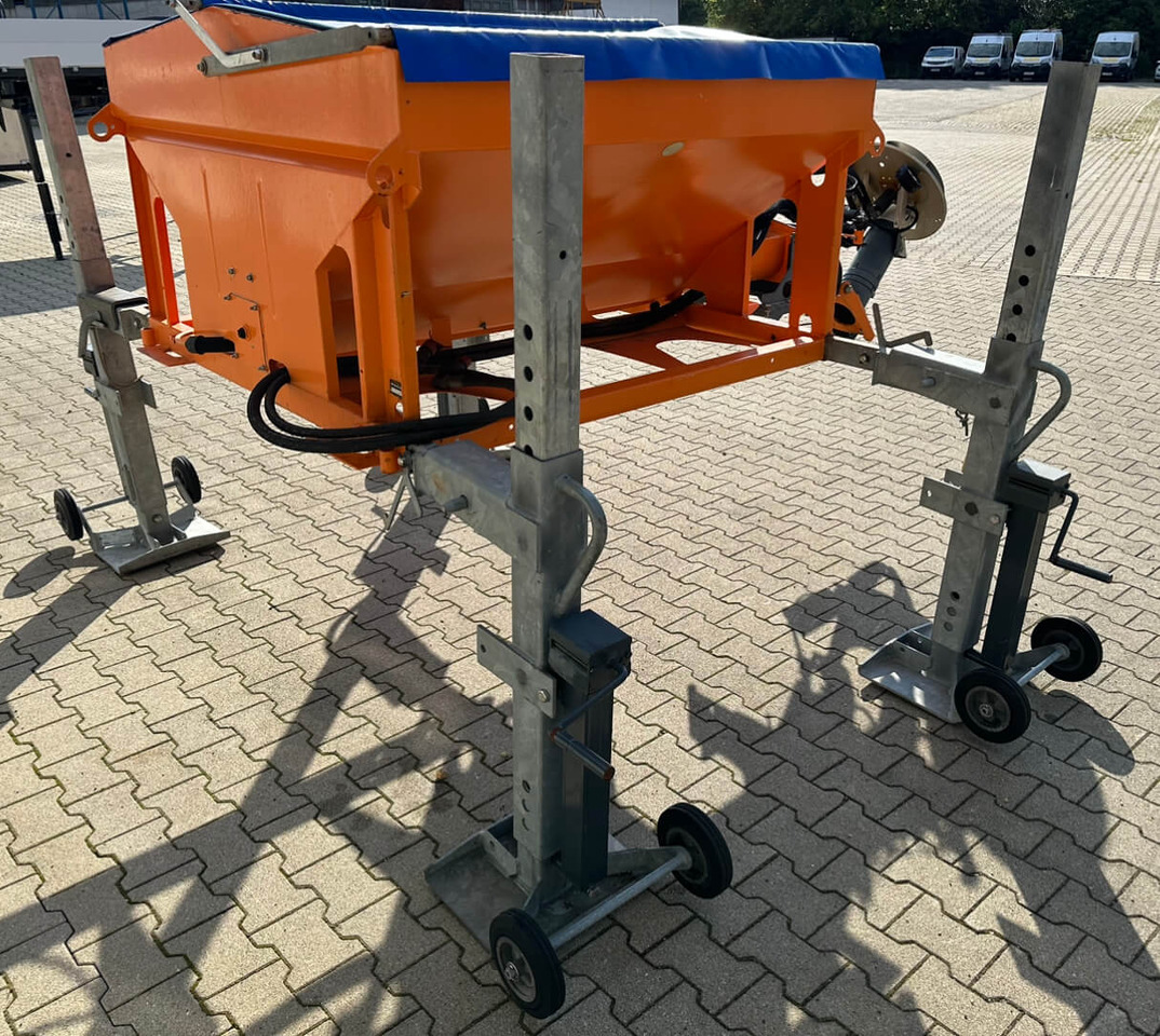 Unimog Salzstreuer KüpperWeisser IMSSN J15012 H - Rozmetač piesku/ Soli: obrázok 5 Unimog Salzstreuer KüpperWeisser IMSSN J15012 H - Rozmetač piesku/ Soli: obrázok 5