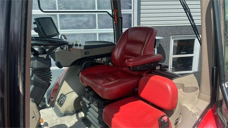 Traktor Case IH Magnum 370 CVX Med fronlift: obrázok 6