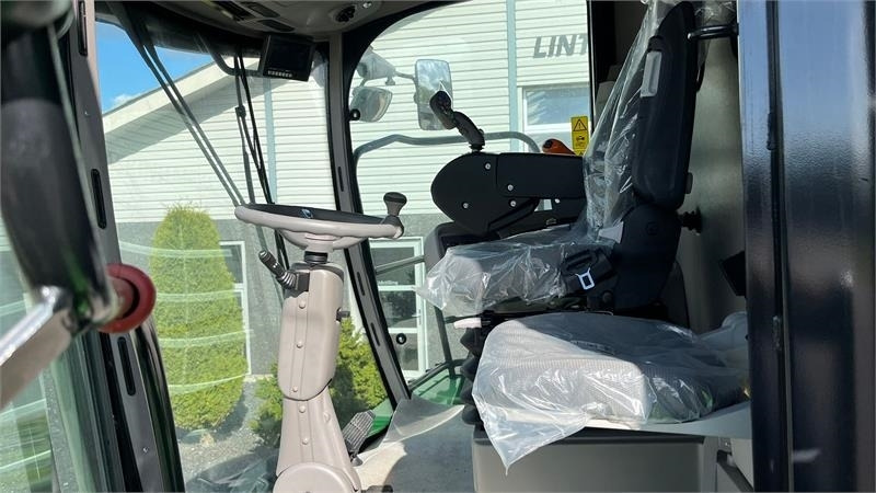 Deutz-fahr C7206 With 24feed - 7.2m header. New and unused Co - Obilný kombajn: obrázok 2 Deutz-fahr C7206 With 24feed - 7.2m header. New and unused Co - Obilný kombajn: obrázok 2