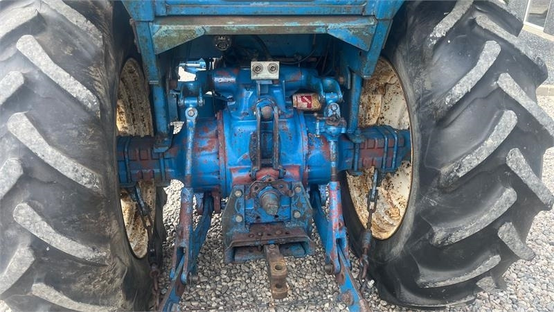 Ford 6700 - Traktor: obrázok 4 Ford 6700 - Traktor: obrázok 4
