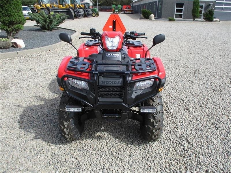 Honda TRX 520 FE Traktor STORT LAGER AF HONDA ATV. Vi h - ATV/ Štvorkolka: obrázok 4 Honda TRX 520 FE Traktor STORT LAGER AF HONDA ATV. Vi h - ATV/ Štvorkolka: obrázok 4