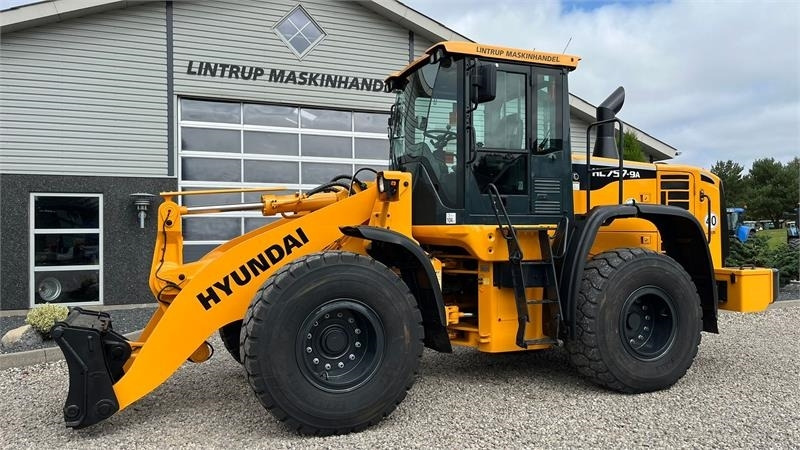 Hyundai 757-9A XTD med lang-arm. En-ejeres maskine med Loc - Kolesový nakladač: obrázok 5 Hyundai 757-9A XTD med lang-arm. En-ejeres maskine med Loc - Kolesový nakladač: obrázok 5