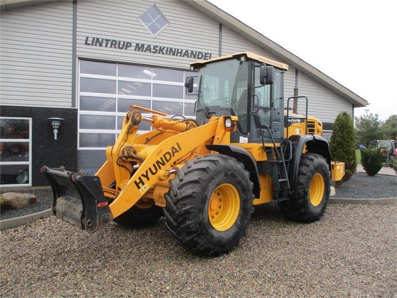 Hyundai 757-9A med 620/75R26 traktor hjul montering på - Kolesový nakladač: obrázok 4 Hyundai 757-9A med 620/75R26 traktor hjul montering på - Kolesový nakladač: obrázok 4