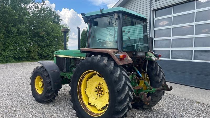 John Deere 3650 Med frontlift - Traktor: obrázok 3 John Deere 3650 Med frontlift - Traktor: obrázok 3