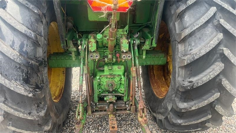John Deere 4430 Med Powershift - Traktor: obrázok 4 John Deere 4430 Med Powershift - Traktor: obrázok 4