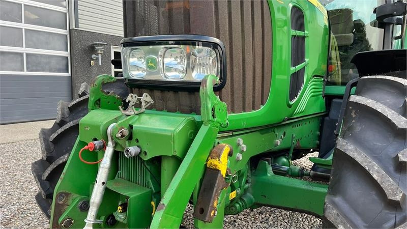 John Deere 6930 AutoPower med frontlift og front PTO - Traktor: obrázok 5 John Deere 6930 AutoPower med frontlift og front PTO - Traktor: obrázok 5