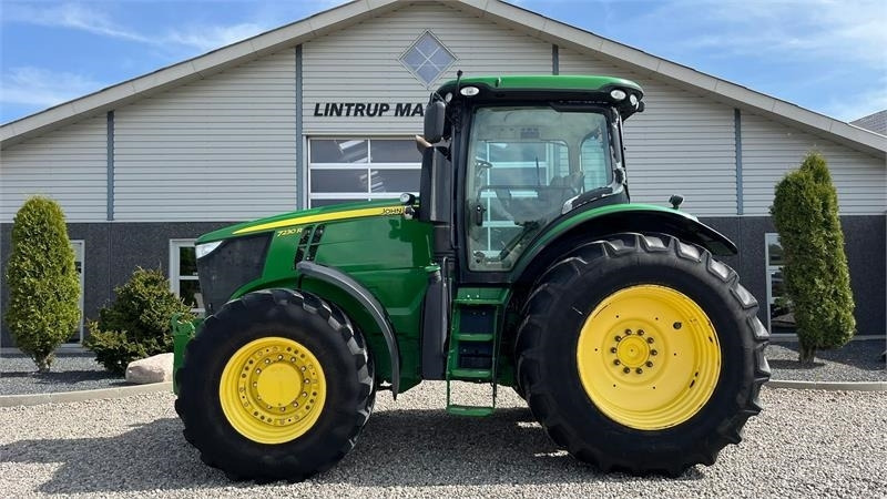 John Deere 7230R Med frontlift. Stor stærk traktor til små pe - Traktor: obrázok 2 John Deere 7230R Med frontlift. Stor stærk traktor til små pe - Traktor: obrázok 2