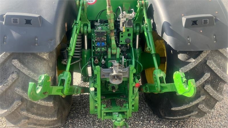 John Deere 8320R - Traktor: obrázok 4 John Deere 8320R - Traktor: obrázok 4