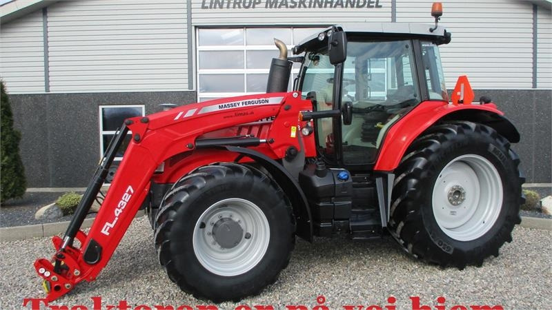 Massey Ferguson 6715 S Med front læsser. Læsser er meget lidt brug - Traktor: obrázok 1 Massey Ferguson 6715 S Med front læsser. Læsser er meget lidt brug - Traktor: obrázok 1