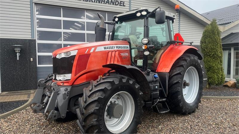 Massey Ferguson 7626 Dyna 6 Med frontlift og Special Metallic lak - Traktor: obrázok 2 Massey Ferguson 7626 Dyna 6 Med frontlift og Special Metallic lak - Traktor: obrázok 2