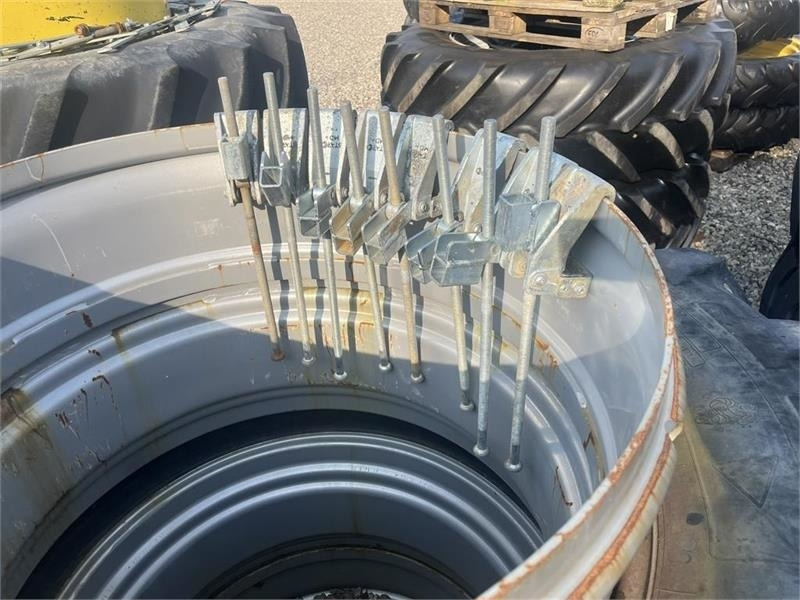 Michelin 20.8R38 Sølv med ring og 8 MD+ låse - Pneumatika pre Poľnohospodárske stroje: obrázok 2 Michelin 20.8R38 Sølv med ring og 8 MD+ låse - Pneumatika pre Poľnohospodárske stroje: obrázok 2