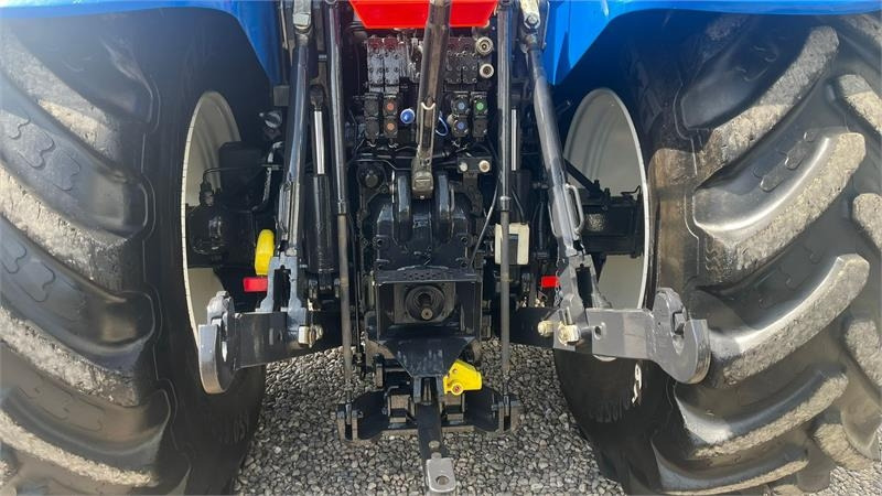 New Holland T7.270 AC med frontlift og frontlæsser - Traktor: obrázok 5 New Holland T7.270 AC med frontlift og frontlæsser - Traktor: obrázok 5