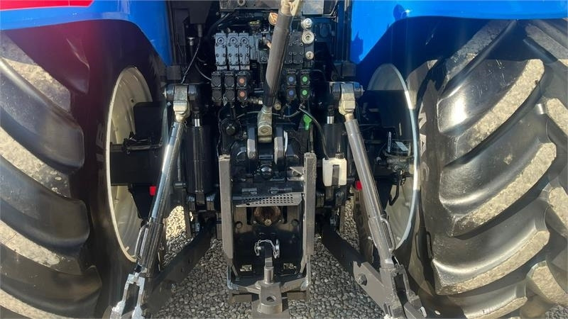 New Holland T7.270 AutoCommand med frontlift - Traktor: obrázok 5 New Holland T7.270 AutoCommand med frontlift - Traktor: obrázok 5