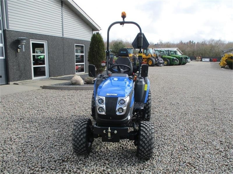 Solis H26 HST Garden Pro Dæk - Komunálny traktor: obrázok 4 Solis H26 HST Garden Pro Dæk - Komunálny traktor: obrázok 4