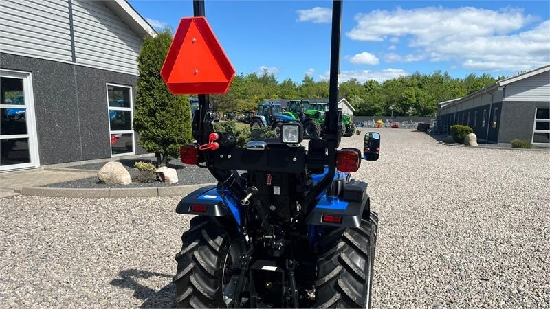 Solis S26 6+2 Gearmaskine med Servostyring og brede trak - Traktor: obrázok 4 Solis S26 6+2 Gearmaskine med Servostyring og brede trak - Traktor: obrázok 4