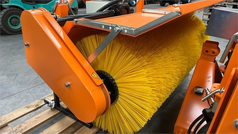 Thyregod TK 1600 PTO, med hydraulisk sving. - Zametač: obrázok 5 Thyregod TK 1600 PTO, med hydraulisk sving. - Zametač: obrázok 5