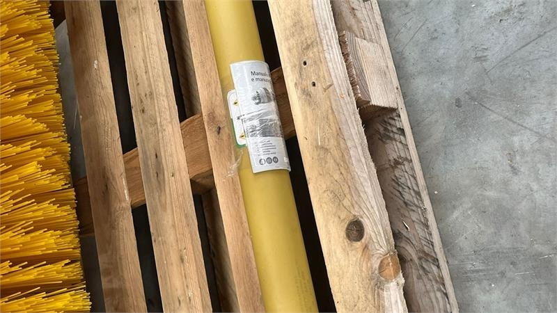 Thyregod TK 1600 PTO, med hydraulisk sving. - Zametač: obrázok 4 Thyregod TK 1600 PTO, med hydraulisk sving. - Zametač: obrázok 4