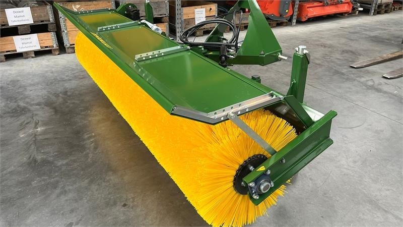 Thyregod TK 2800 med nylon børster og hydraulisk sving. bre - Zametač: obrázok 3 Thyregod TK 2800 med nylon børster og hydraulisk sving. bre - Zametač: obrázok 3