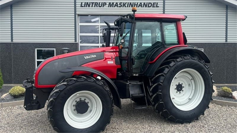 Valtra T171 Frontlift og fuld affjedring - Traktor: obrázok 1 Valtra T171 Frontlift og fuld affjedring - Traktor: obrázok 1