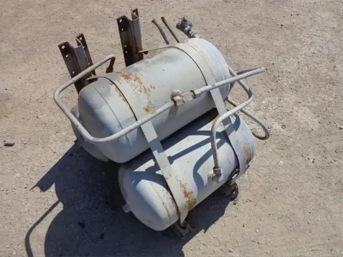 Volvo Airtanks From Volvo F88-F89 - Diely bŕzd pre Nákladné auto: obrázok 1 Volvo Airtanks From Volvo F88-F89 - Diely bŕzd pre Nákladné auto: obrázok 1