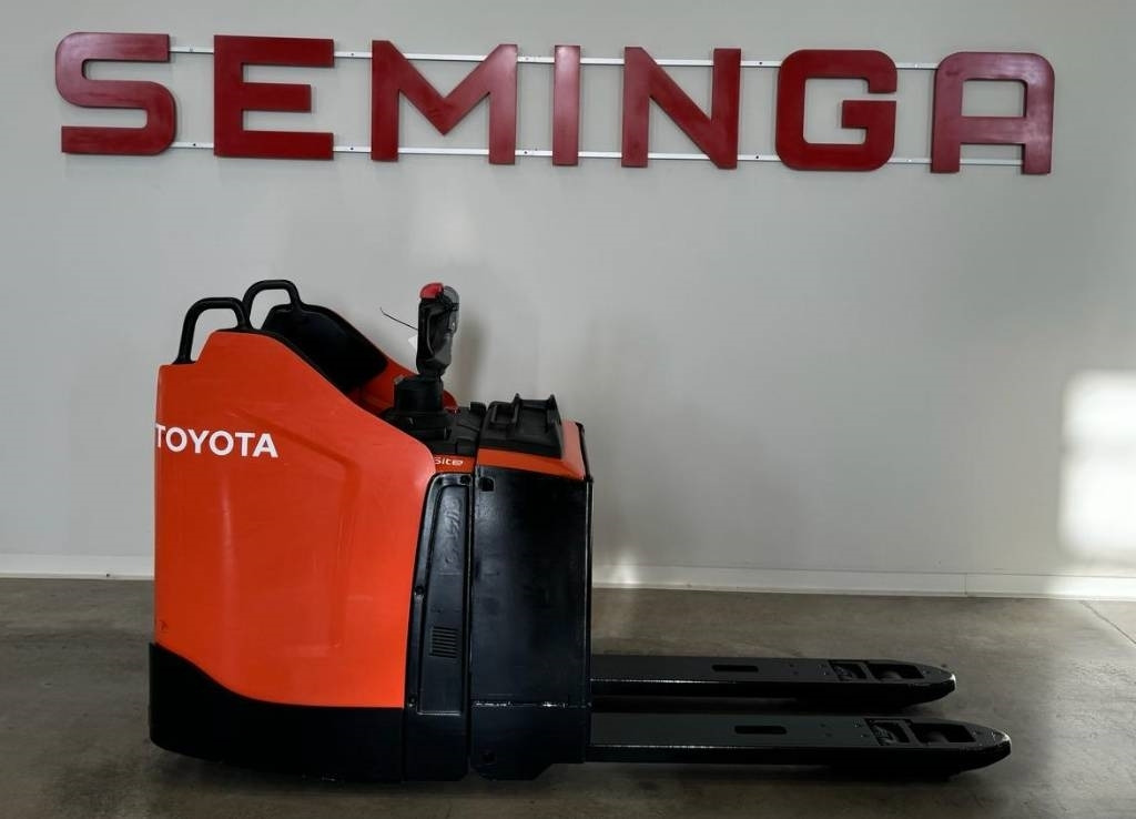 Toyota 10545 LPE200  - Paletový vozík: obrázok 2 Toyota 10545 LPE200  - Paletový vozík: obrázok 2