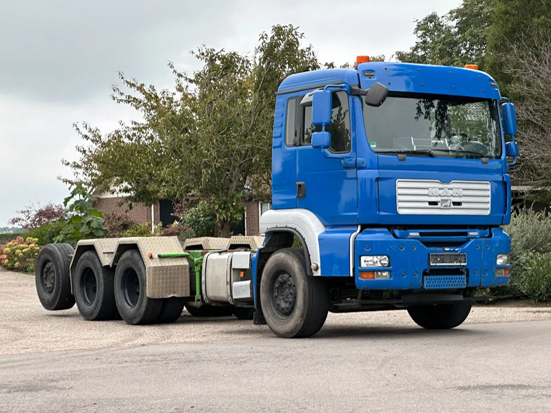 MAN TGA 35.480 8x4!!TRIPLE CHASSIS!! - Podvozek s kabinou: obrázok 1 MAN TGA 35.480 8x4!!TRIPLE CHASSIS!! - Podvozek s kabinou: obrázok 1