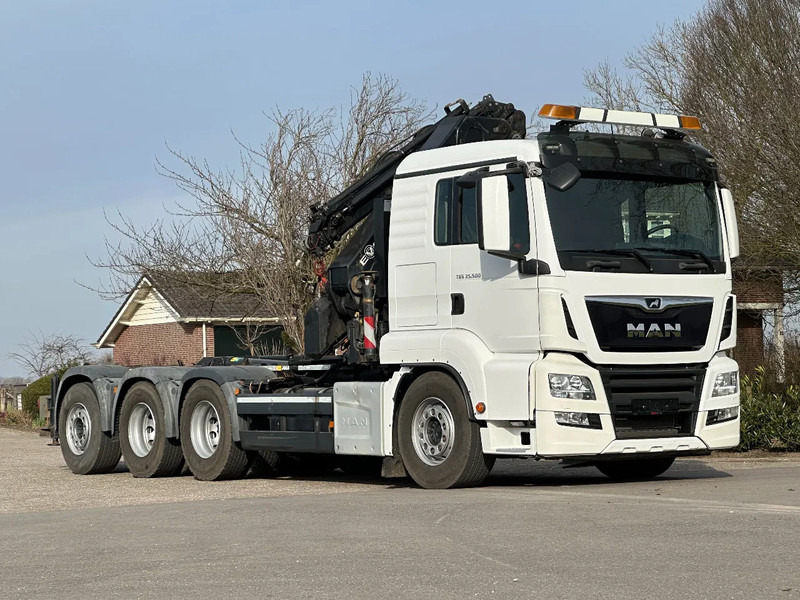 MAN TGS 35.500 8x4!!TRIPLE!!HMF 32TM/FLYJIB/HOOKLIFT!!EURO6!! ROOF/DACH/CONSTRUCTION!!203tkm!! TOP!! - Hákový nosič kontajnerov, Auto s hydraulickou rukou: obrázok 4 MAN TGS 35.500 8x4!!TRIPLE!!HMF 32TM/FLYJIB/HOOKLIFT!!EURO6!! ROOF/DACH/CONSTRUCTION!!203tkm!! TOP!! - Hákový nosič kontajnerov, Auto s hydraulickou rukou: obrázok 4