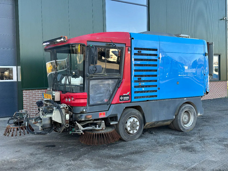 Ravo 580 VEEGMACHINE/SWEEPER!! - Zametacie vozidlo: obrázok 1 Ravo 580 VEEGMACHINE/SWEEPER!! - Zametacie vozidlo: obrázok 1