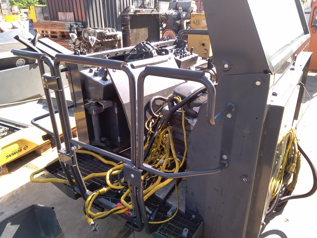 Bomag BM2000-75 - - Karoséria a exteriér pre Cestná fréza: obrázok 4 Bomag BM2000-75 - - Karoséria a exteriér pre Cestná fréza: obrázok 4