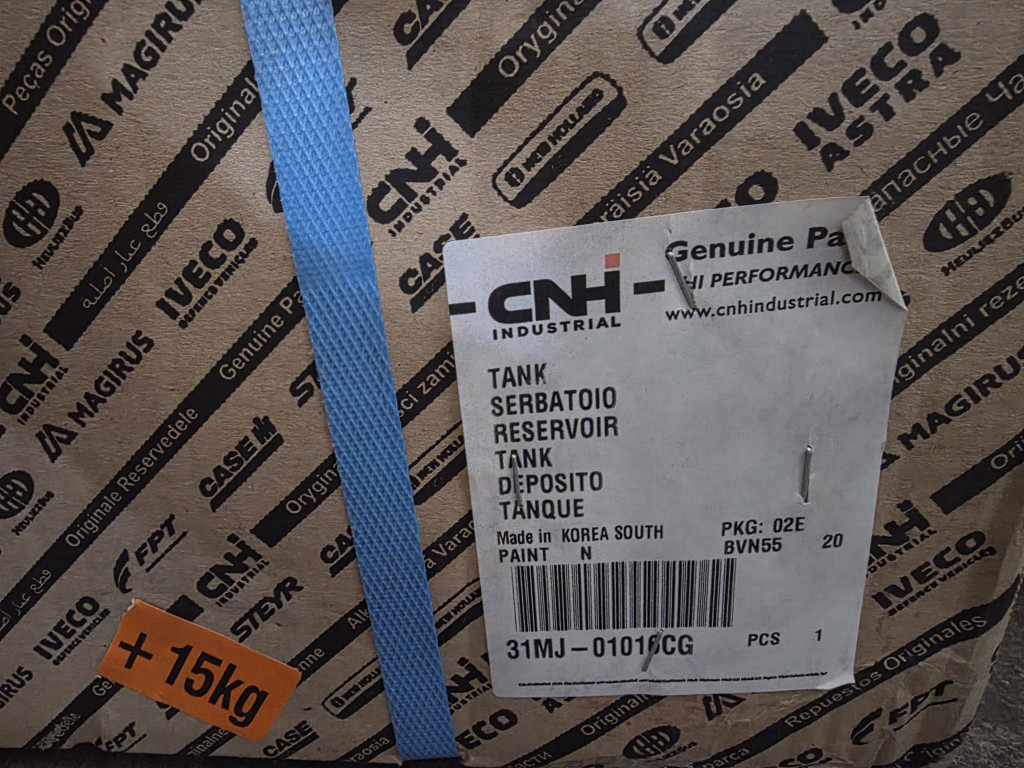 Case 31MJ-01016CG - 31MJ-01016 - Hydraulická nádrž pre Stavebné stroje: obrázok 3 Case 31MJ-01016CG - 31MJ-01016 - Hydraulická nádrž pre Stavebné stroje: obrázok 3