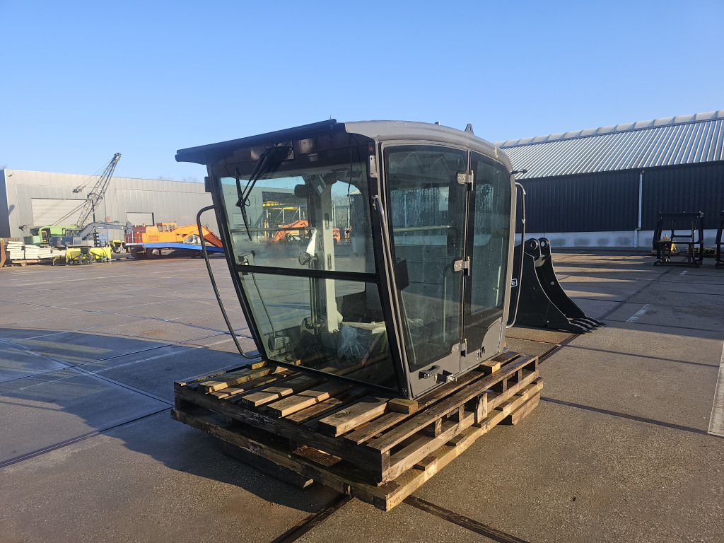 Case 48003933 - Kabína pre Stavebné stroje: obrázok 2 Case 48003933 - Kabína pre Stavebné stroje: obrázok 2