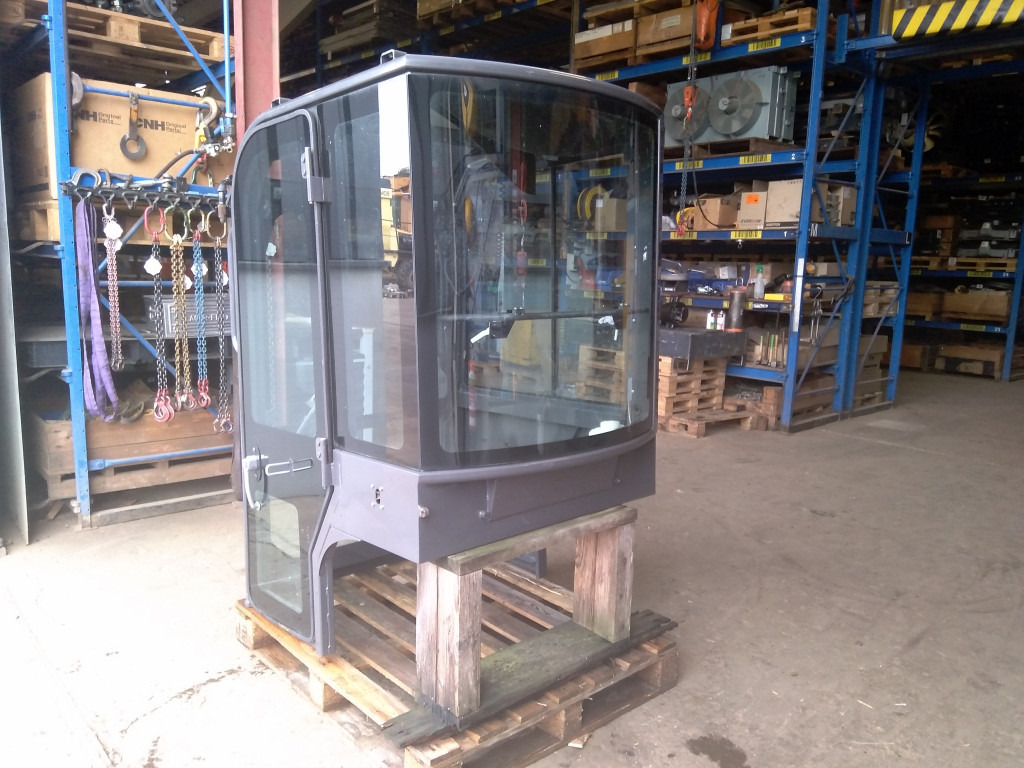 Case 72276641 - Kabína pre Stavebné stroje: obrázok 2 Case 72276641 - Kabína pre Stavebné stroje: obrázok 2