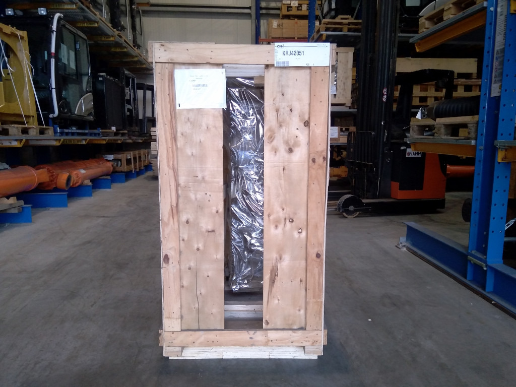 Case KRJ42051 - Hydraulická nádrž pre Stavebné stroje: obrázok 2 Case KRJ42051 - Hydraulická nádrž pre Stavebné stroje: obrázok 2