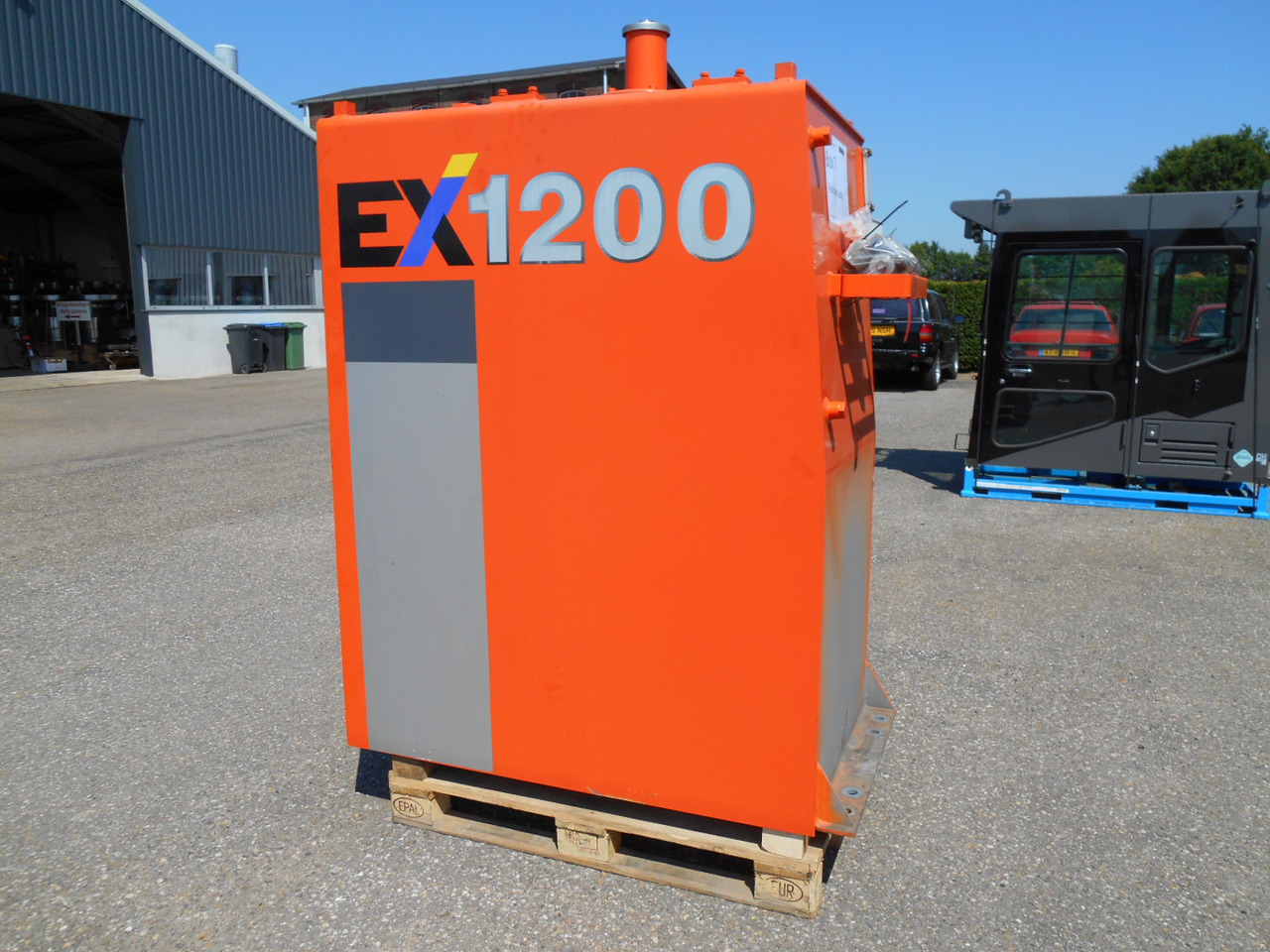 Hitachi 927877 - 9278777 - Palivová nádrž pre Stavebné stroje: obrázok 3 Hitachi 927877 - 9278777 - Palivová nádrž pre Stavebné stroje: obrázok 3