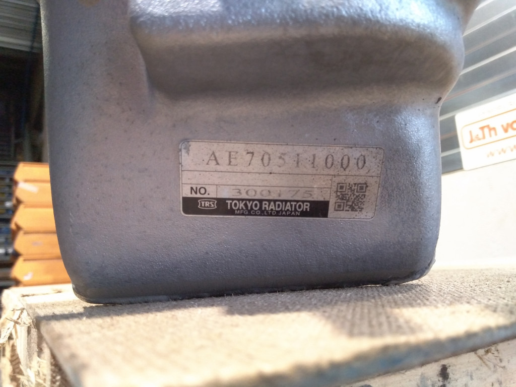 Hitachi YA00001634 - Medzichladič pre Stavebné stroje: obrázok 5 Hitachi YA00001634 - Medzichladič pre Stavebné stroje: obrázok 5
