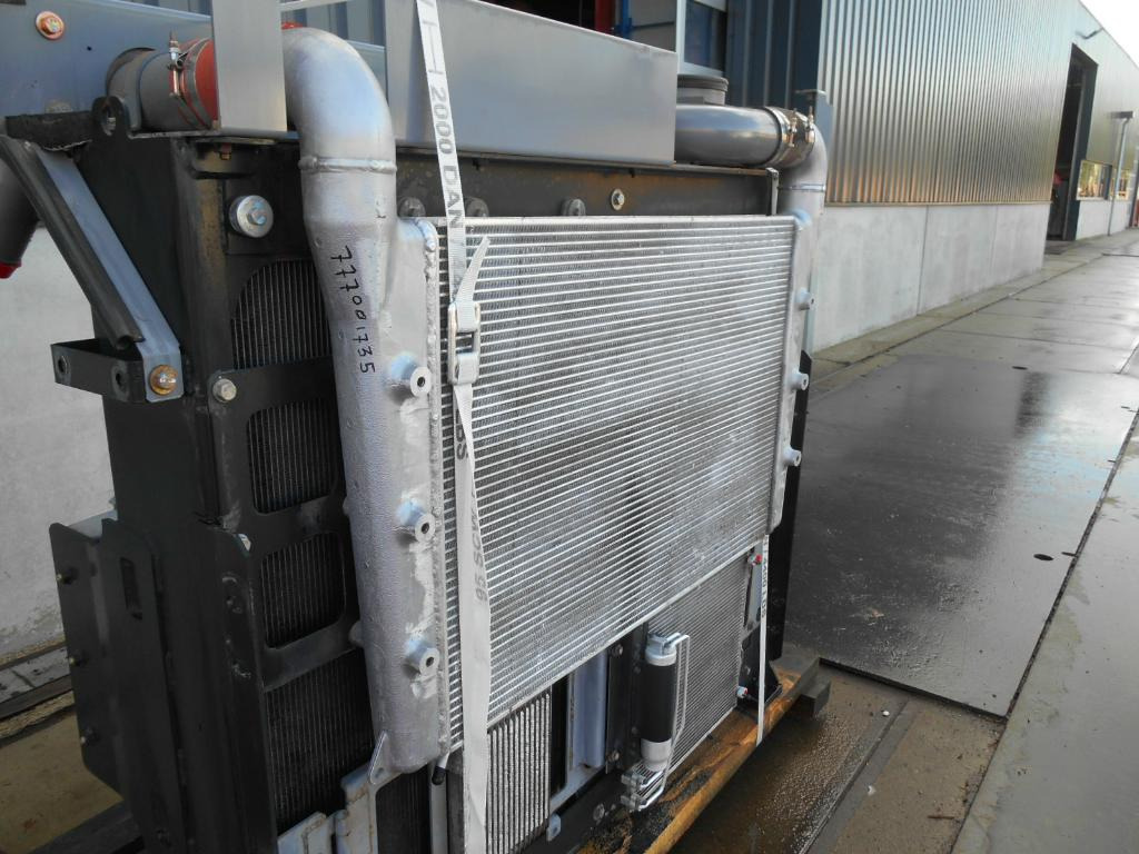 Hitachi YA00004877 - Medzichladič pre Stavebné stroje: obrázok 4 Hitachi YA00004877 - Medzichladič pre Stavebné stroje: obrázok 4