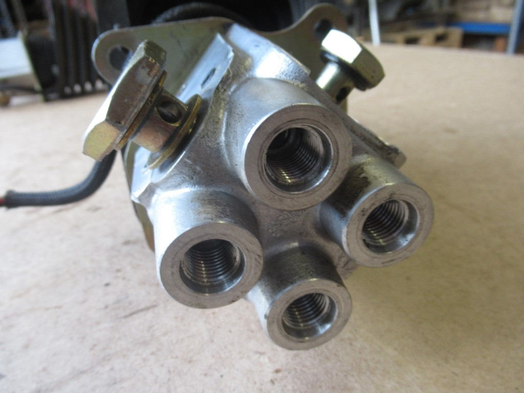 Komatsu PC210LC-8 - - Kabína a interiér pre Stavebné stroje: obrázok 4 Komatsu PC210LC-8 - - Kabína a interiér pre Stavebné stroje: obrázok 4