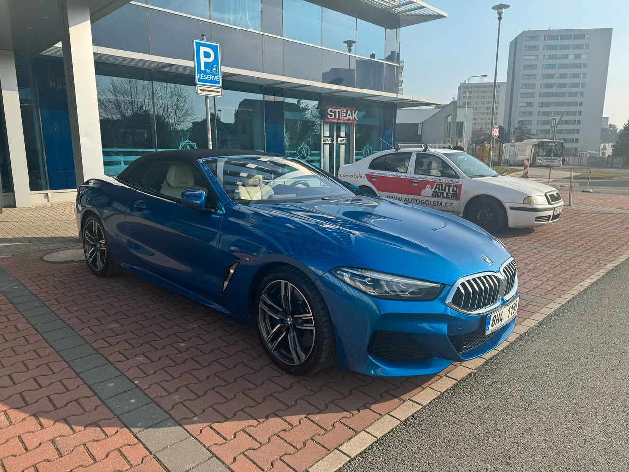 BMW 840 Baureihe 8 Cabrio 840 d xDrive M Sport - Automobil: obrázok 3 BMW 840 Baureihe 8 Cabrio 840 d xDrive M Sport - Automobil: obrázok 3