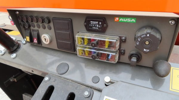 Asfaltovací stroj Ausa D150RM: obrázok 9