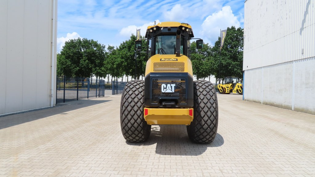 Caterpillar CS10GC - Kompaktor: obrázok 3 Caterpillar CS10GC - Kompaktor: obrázok 3