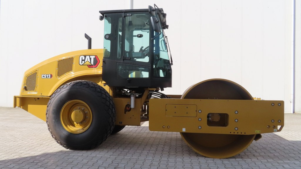Caterpillar CS13 - Kompaktor: obrázok 1 Caterpillar CS13 - Kompaktor: obrázok 1